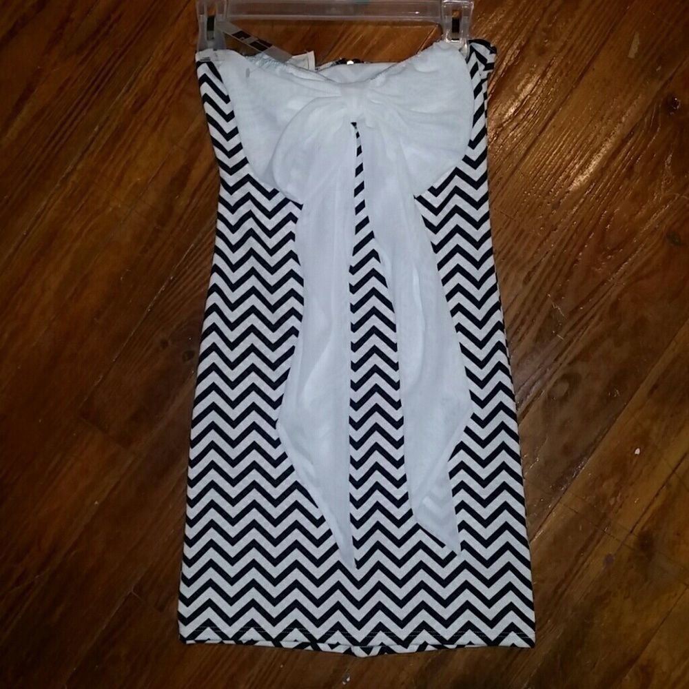 Chevron Strapless Dress - Black and White